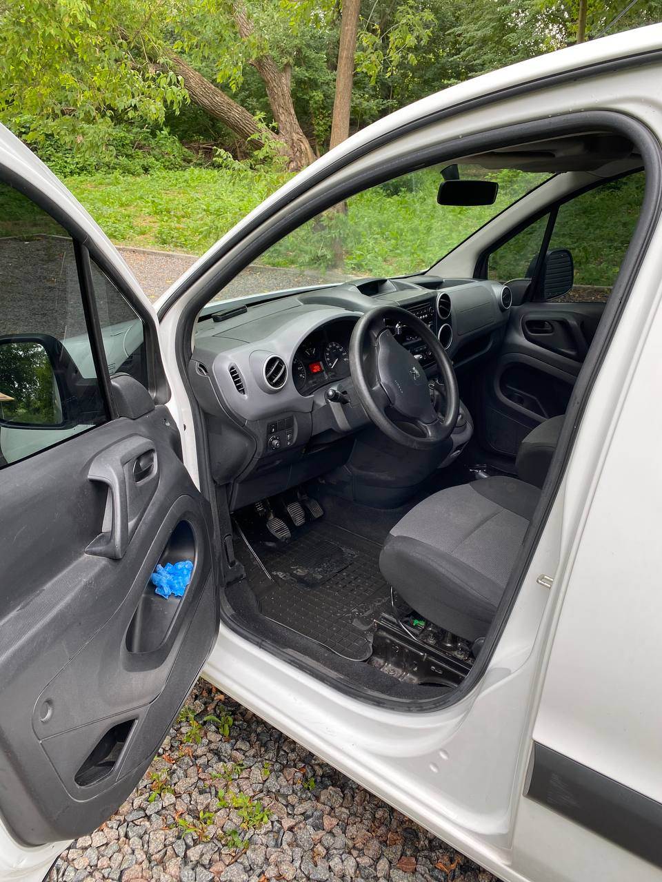 Peugeot Partner - фото 7