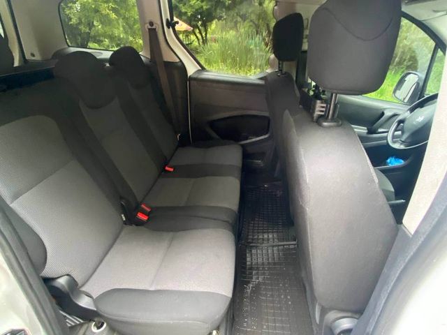 Peugeot Partner - фото 4