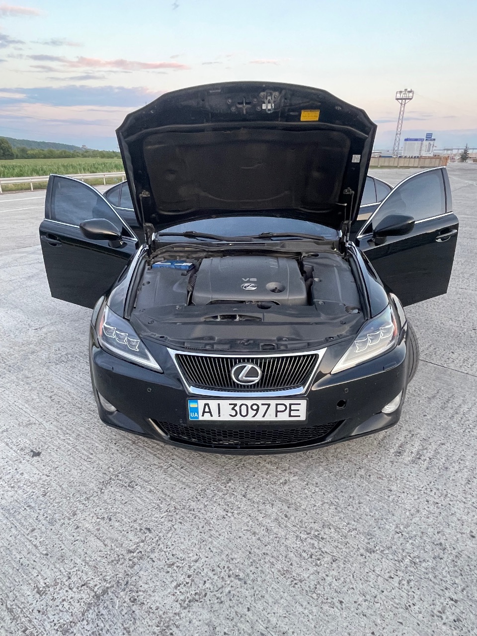 Lexus IS - фото 13