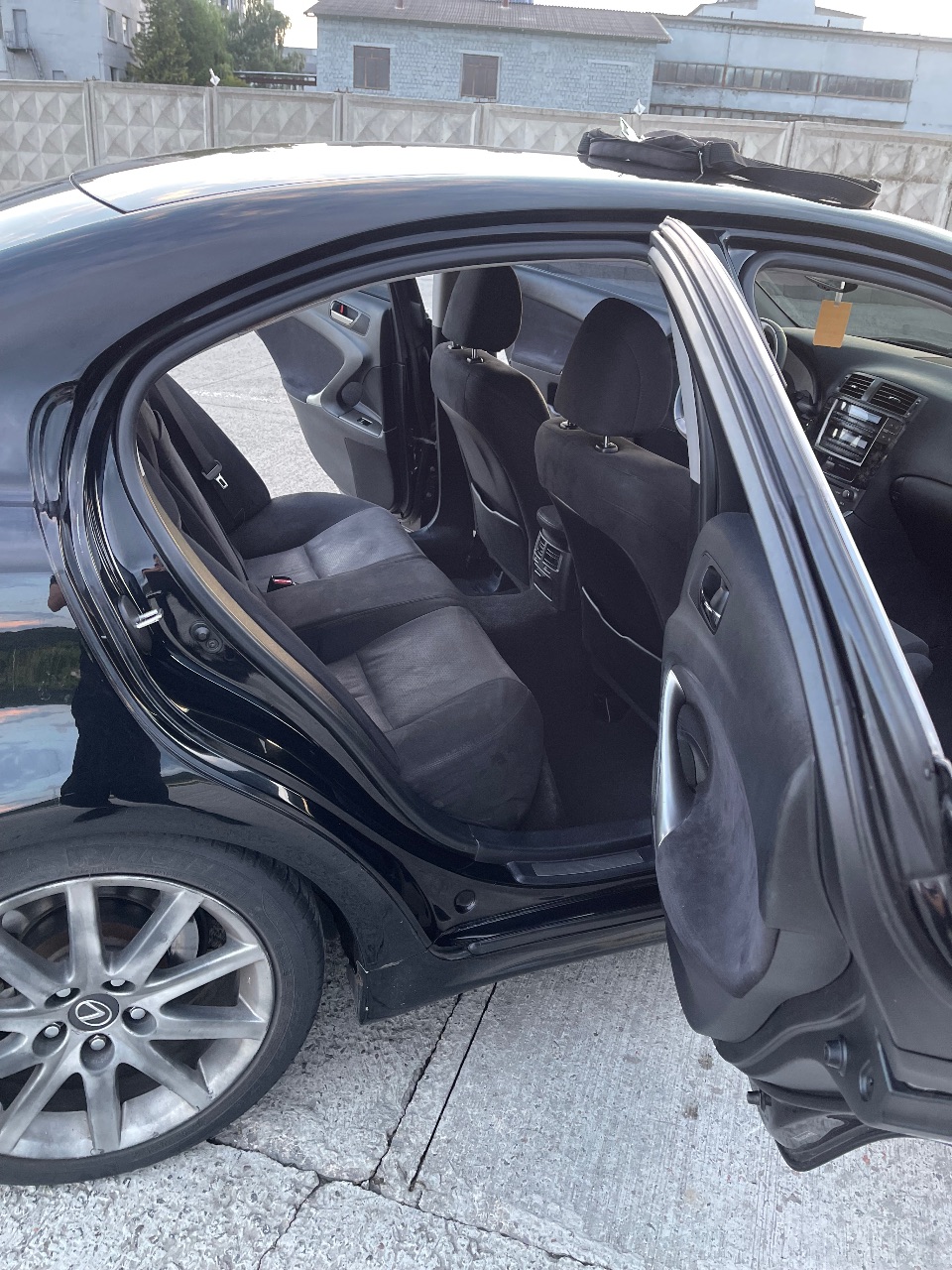 Lexus IS - фото 10