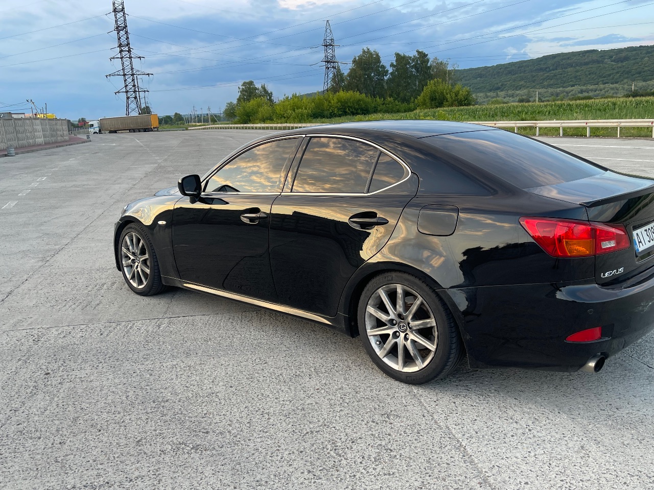 Lexus IS - фото 3