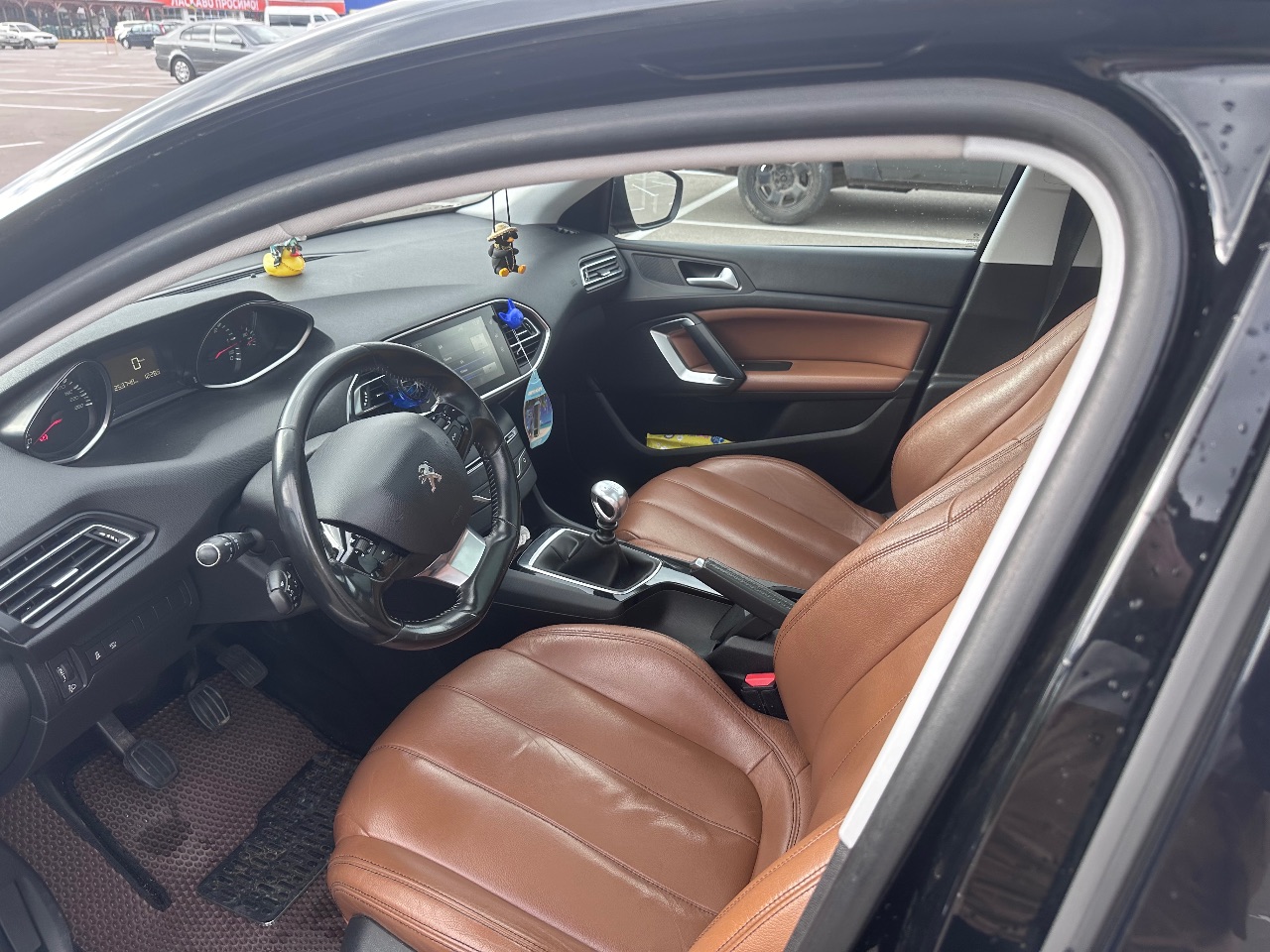 Peugeot 308 - фото 7