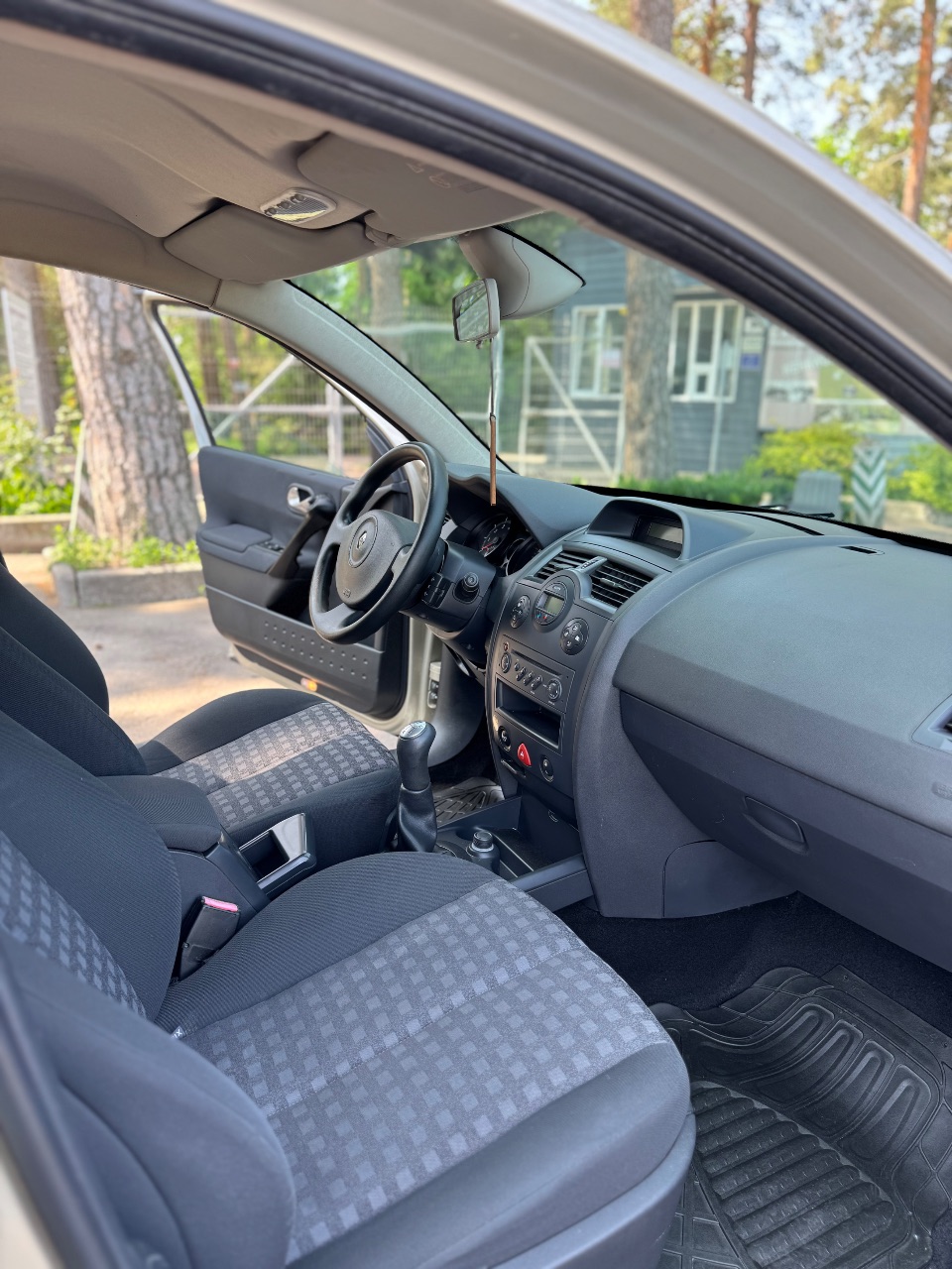 Renault Megane - фото 27