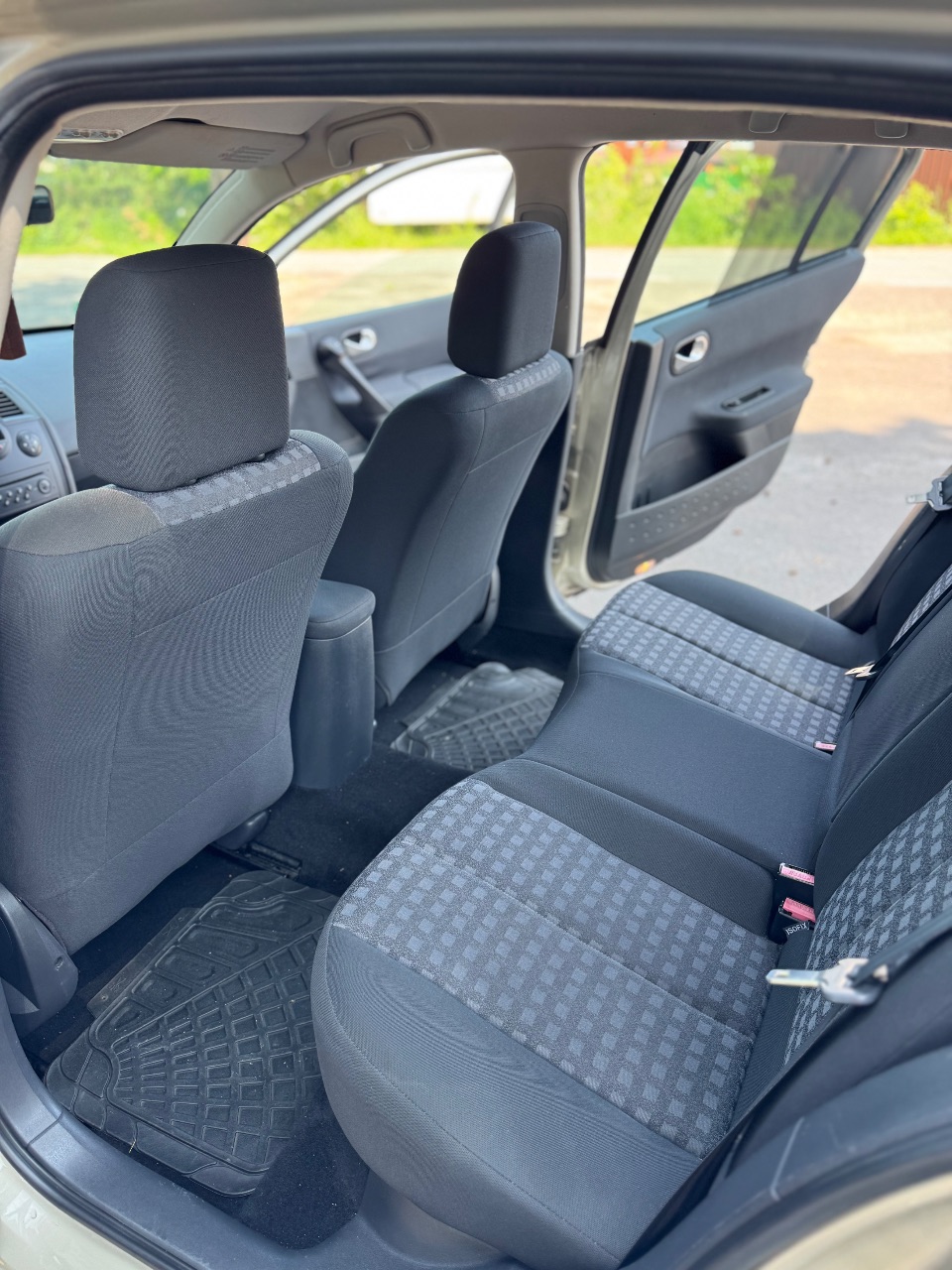 Renault Megane - фото 16