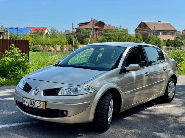 Renault Megane - фото 2
