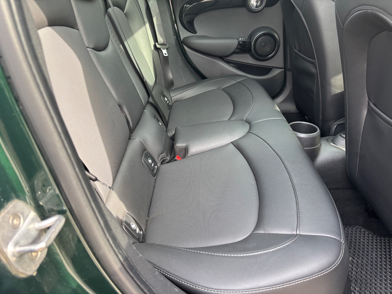Mini Hatch - фото 3