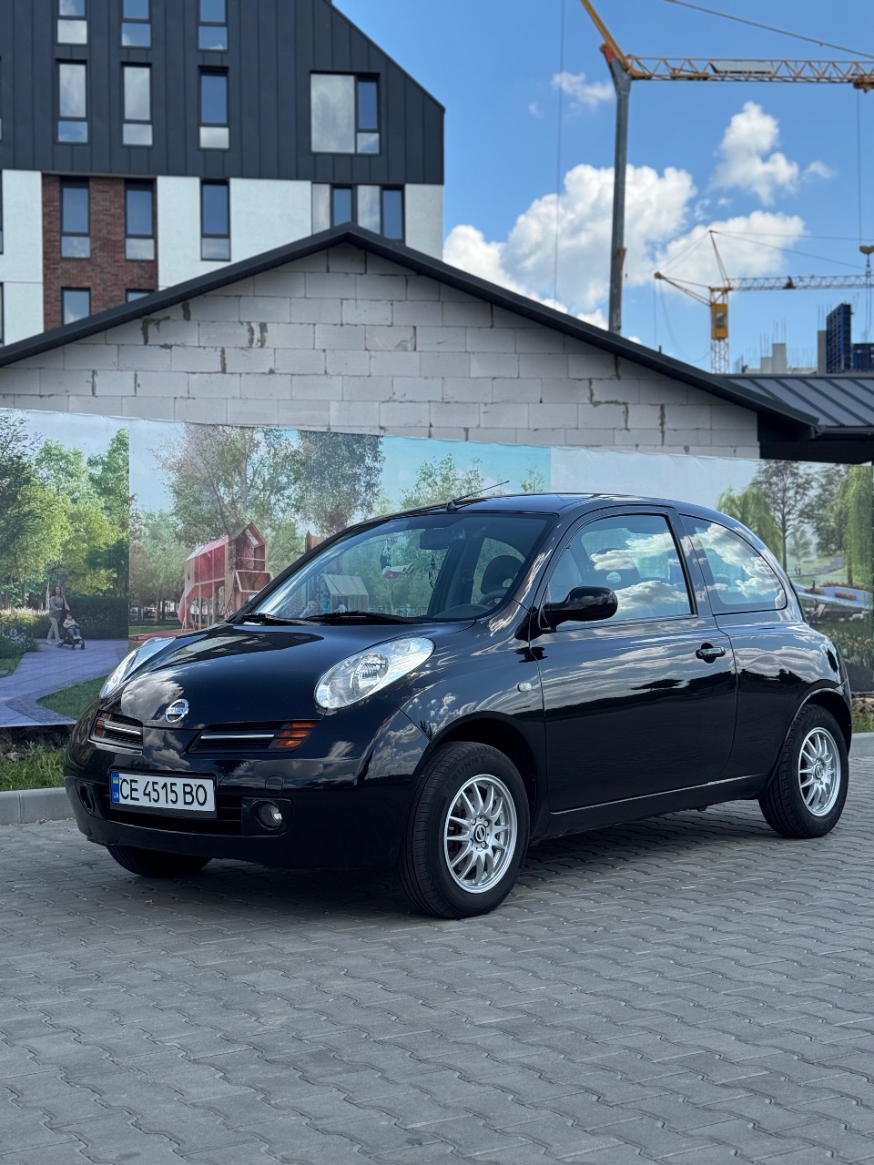 Nissan Micra - фото 1