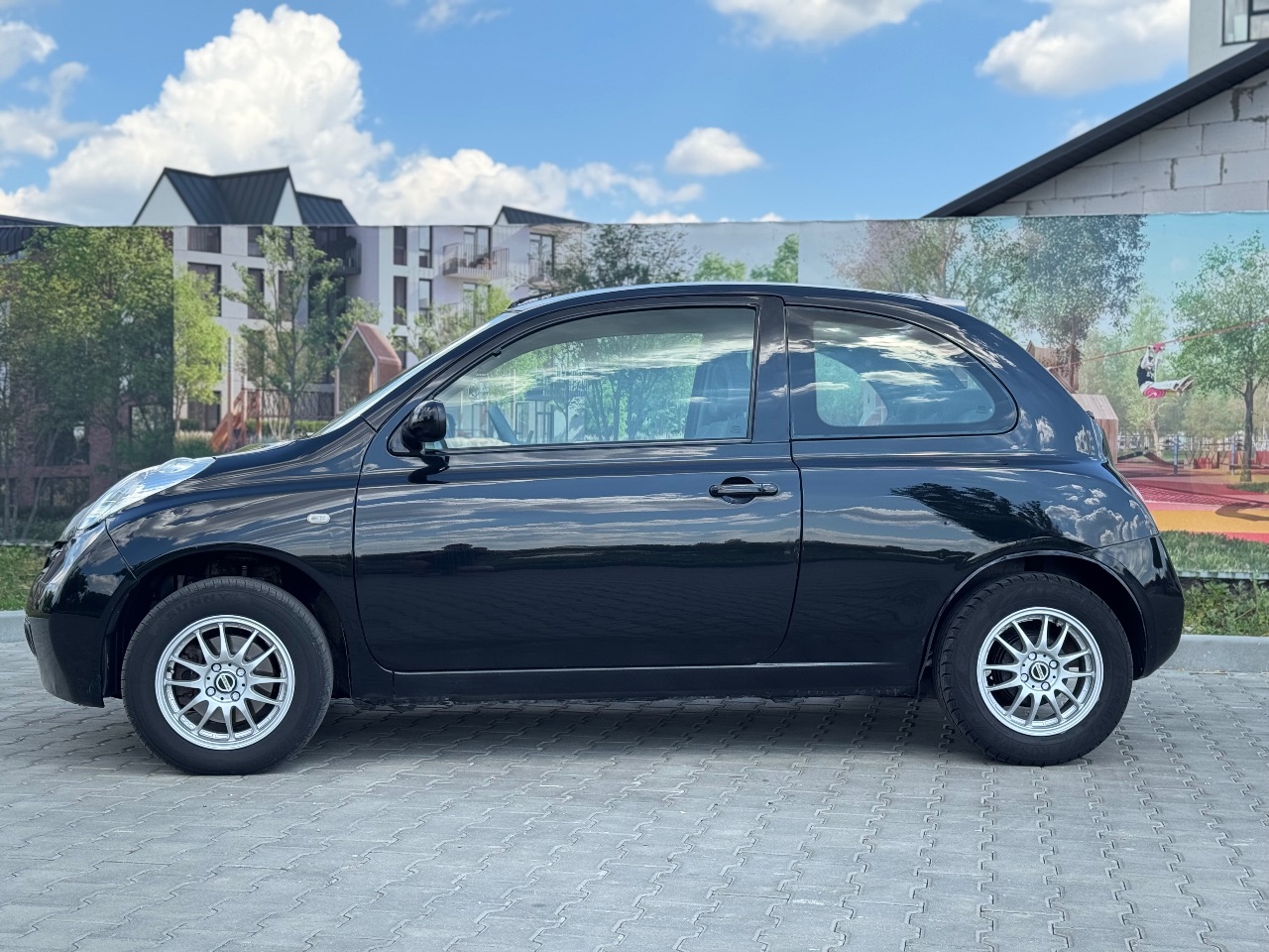 Nissan Micra - фото 3
