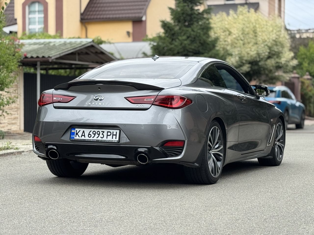 Infiniti Q60 - фото 2
