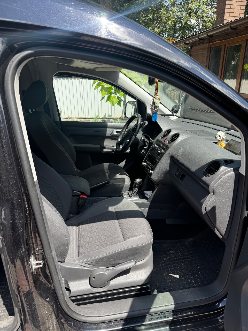 Volkswagen Caddy - фото 12