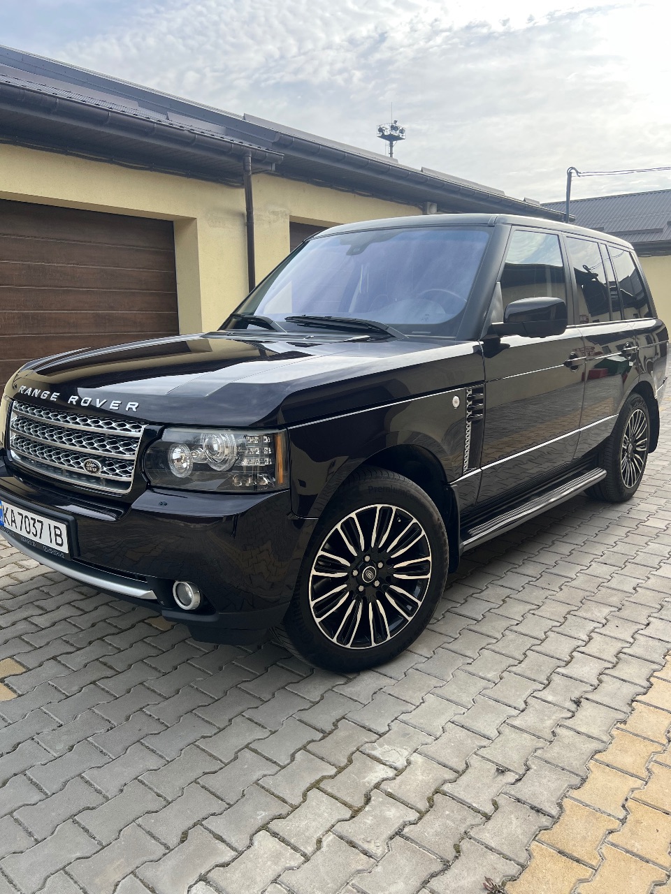 Land Rover Range Rover - фото 1