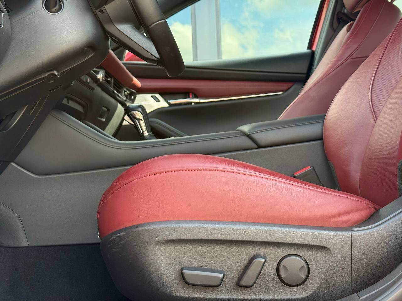 Mazda 3 - фото 32