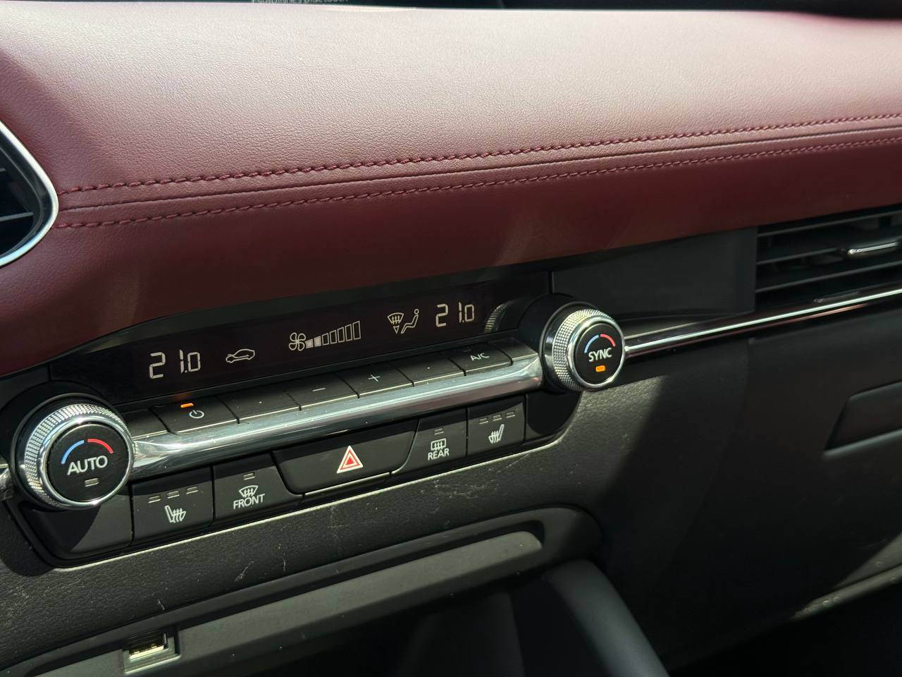 Mazda 3 - фото 40