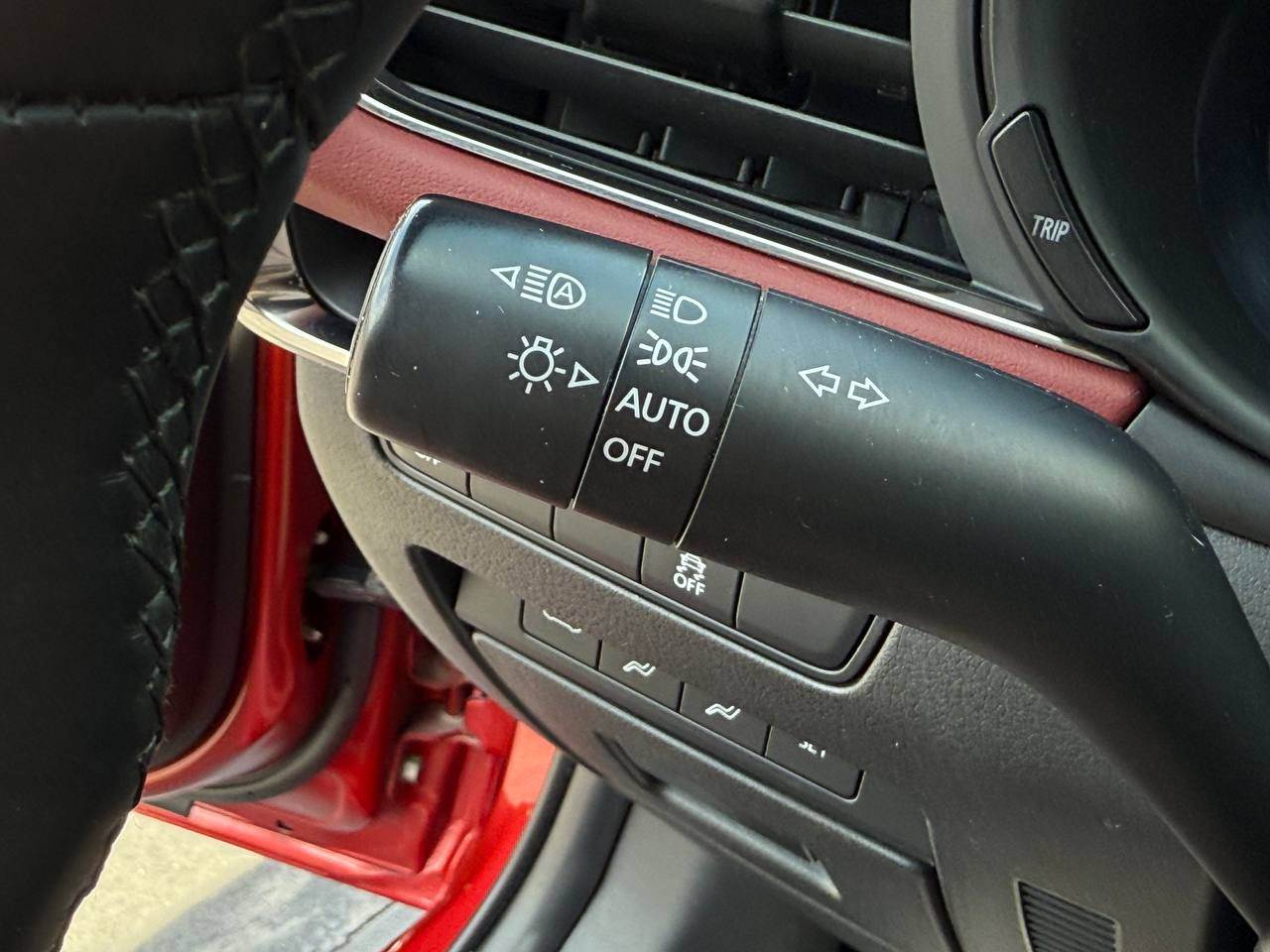 Mazda 3 - фото 35