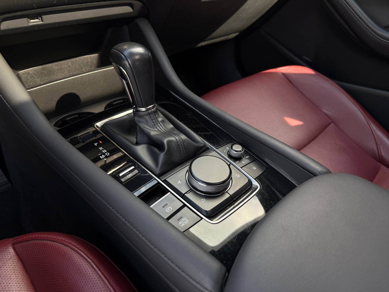 Mazda 3 - фото 45