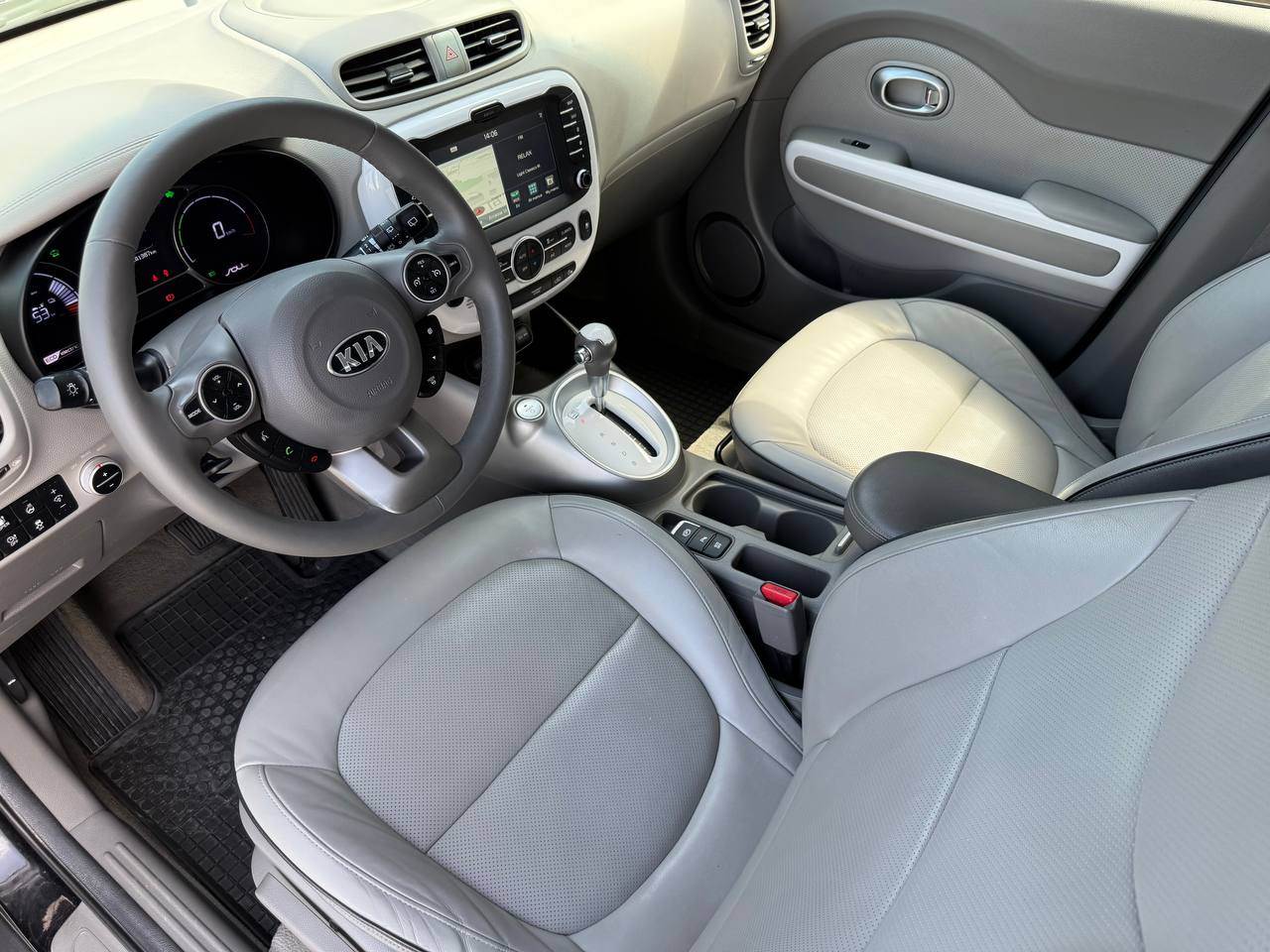 Kia Soul EV - фото 24