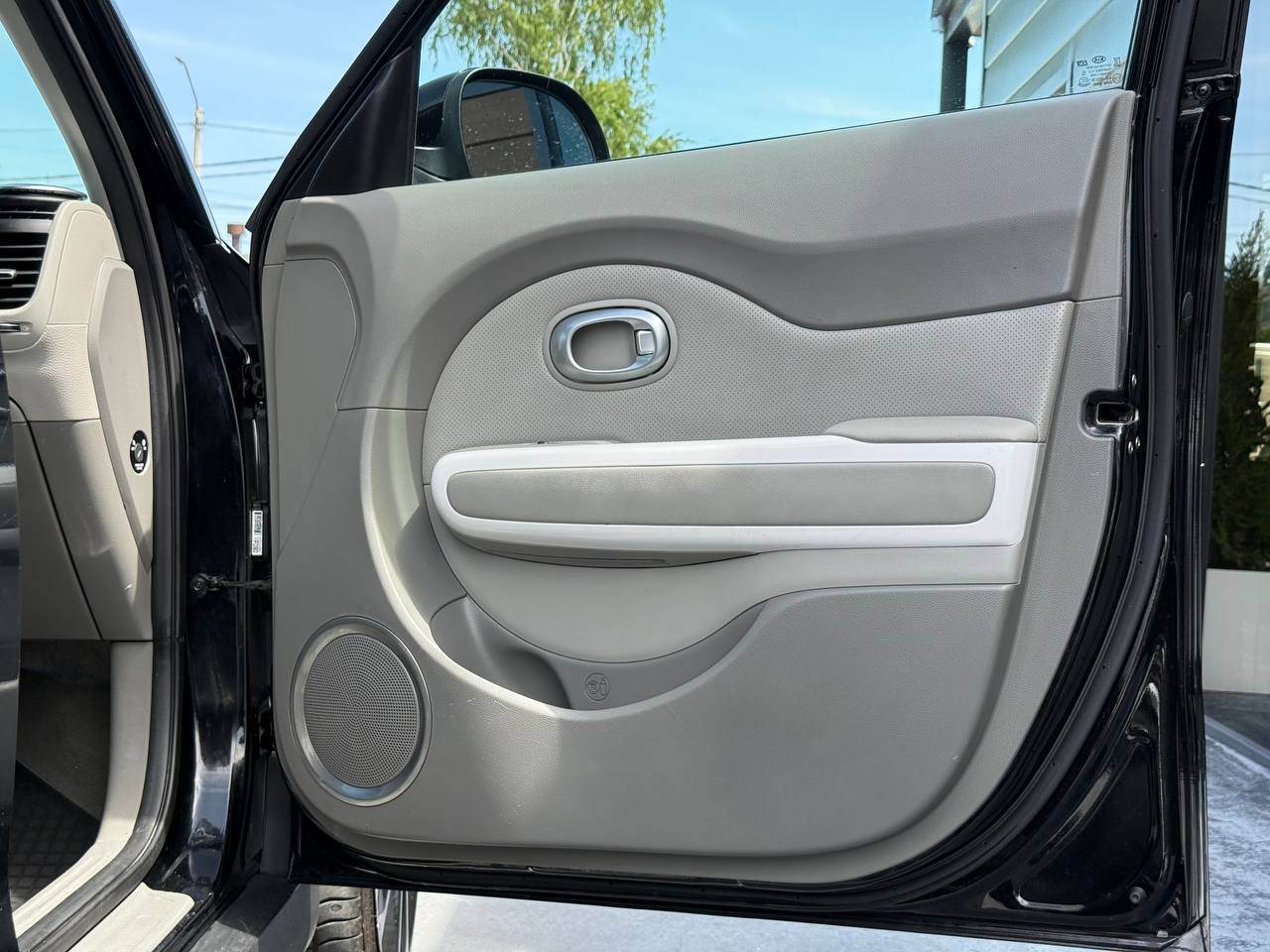 Kia Soul EV - фото 48