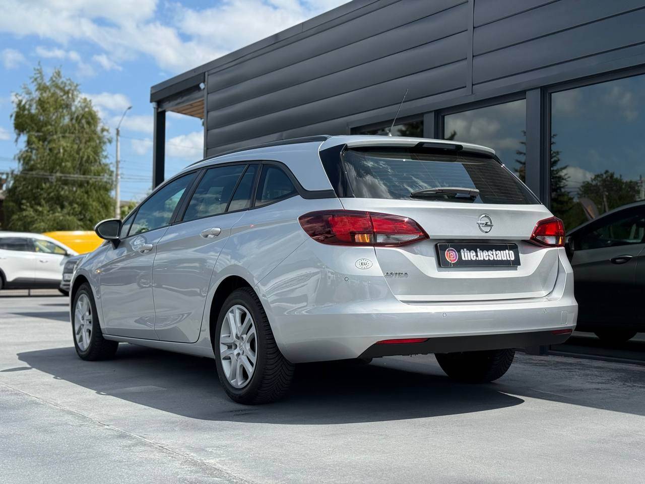 Opel Astra - фото 6
