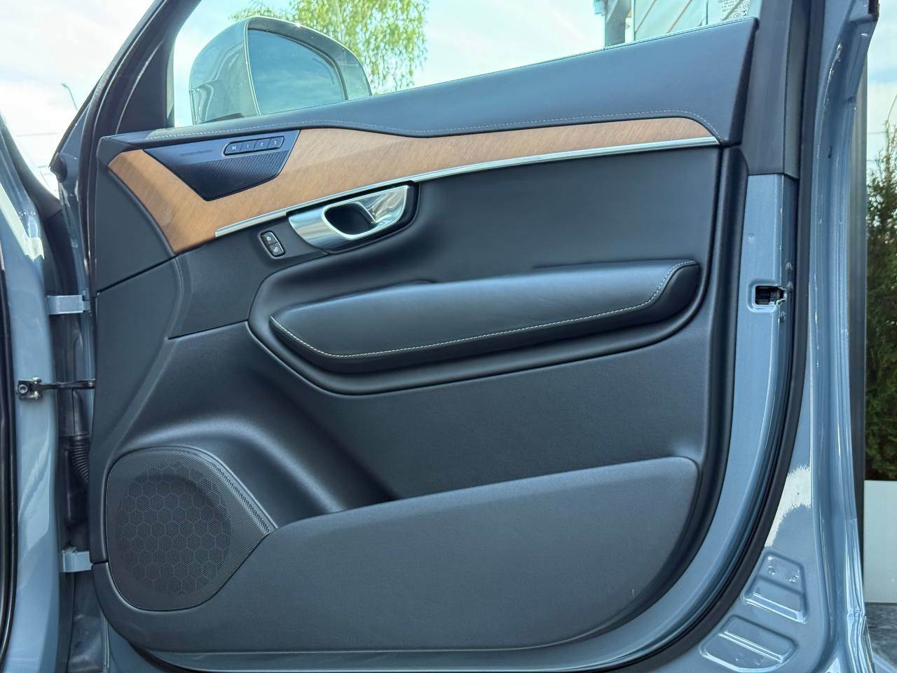 Volvo XC90 - фото 69