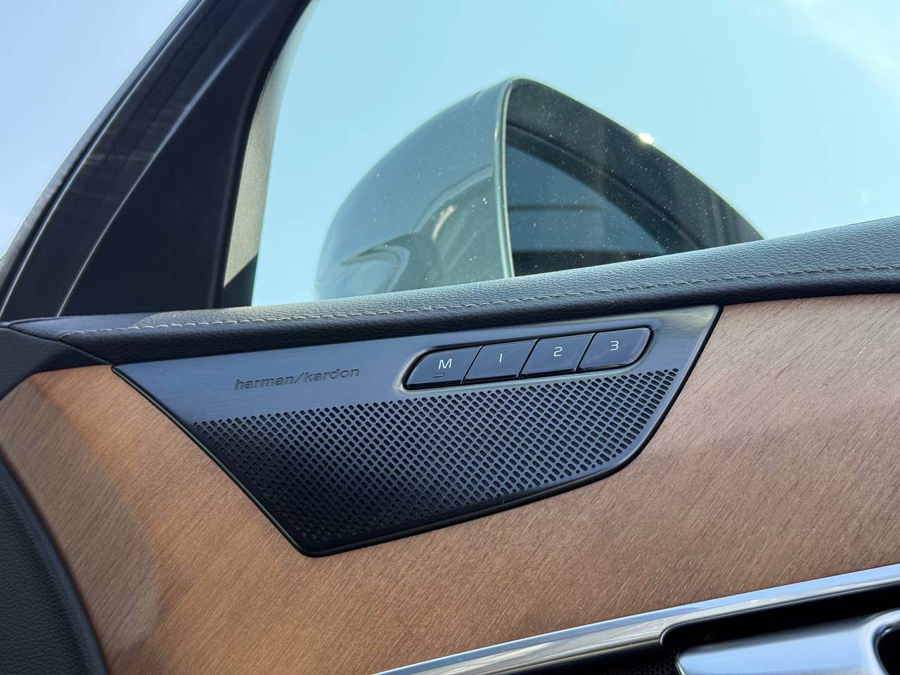 Volvo XC90 - фото 71