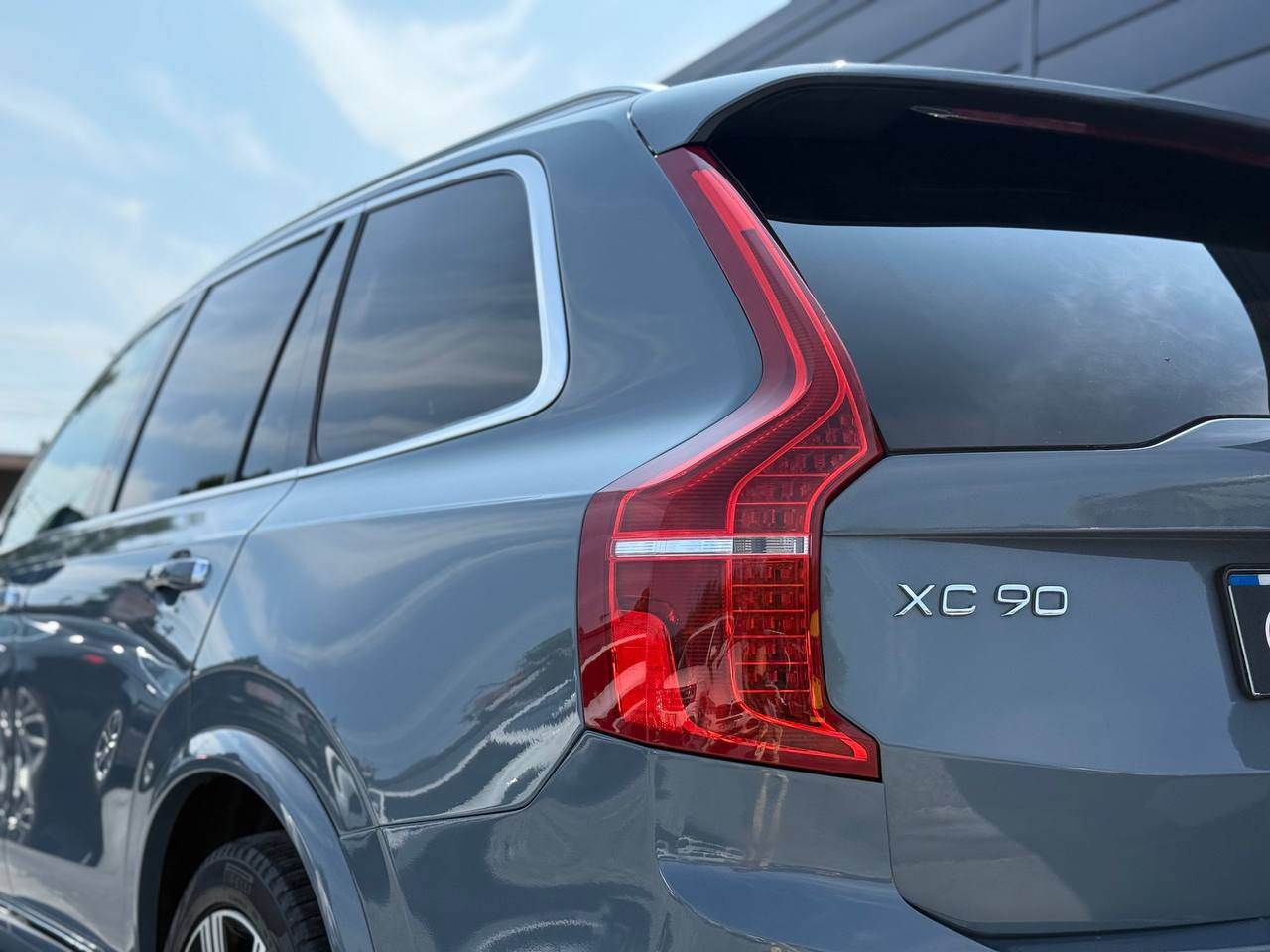 Volvo XC90 - фото 11