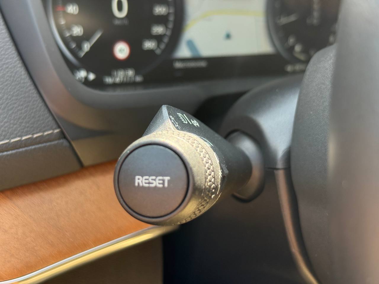 Volvo XC90 - фото 42