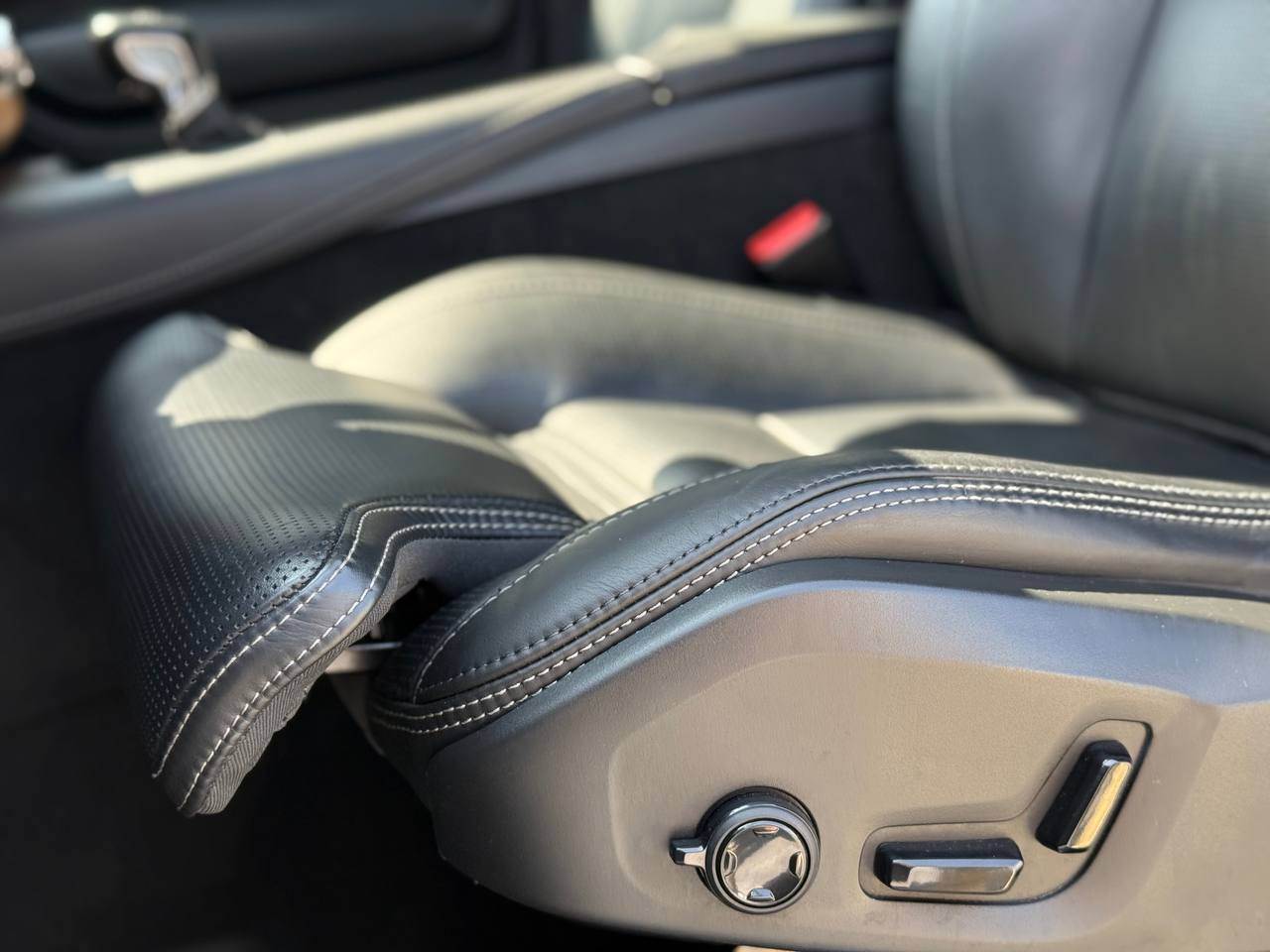 Volvo XC90 - фото 31