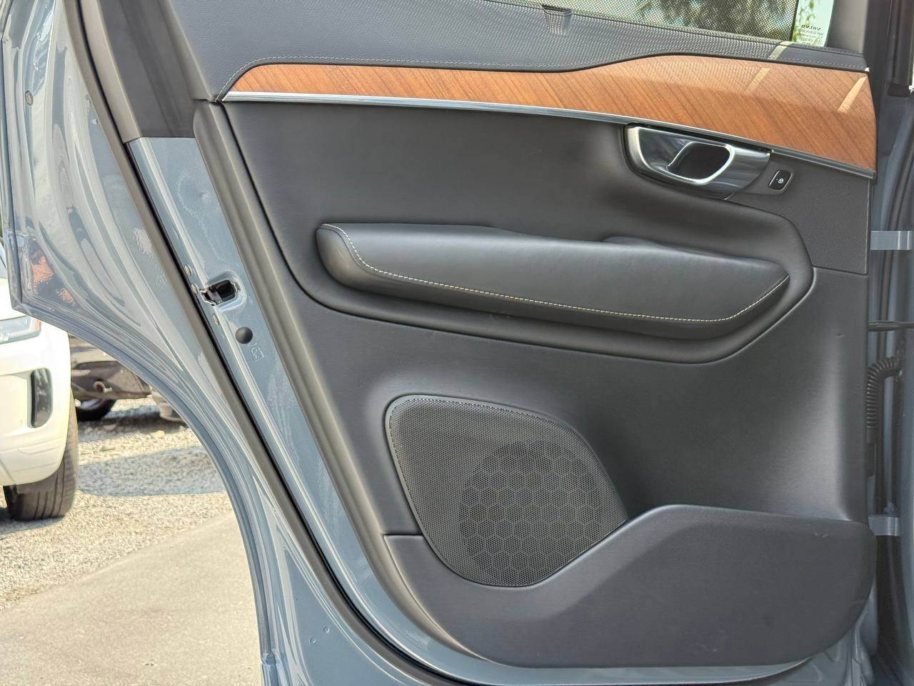 Volvo XC90 - фото 51