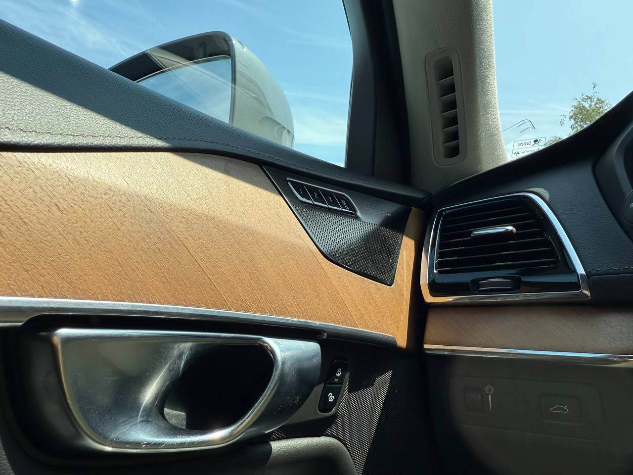 Volvo XC90 - фото 38