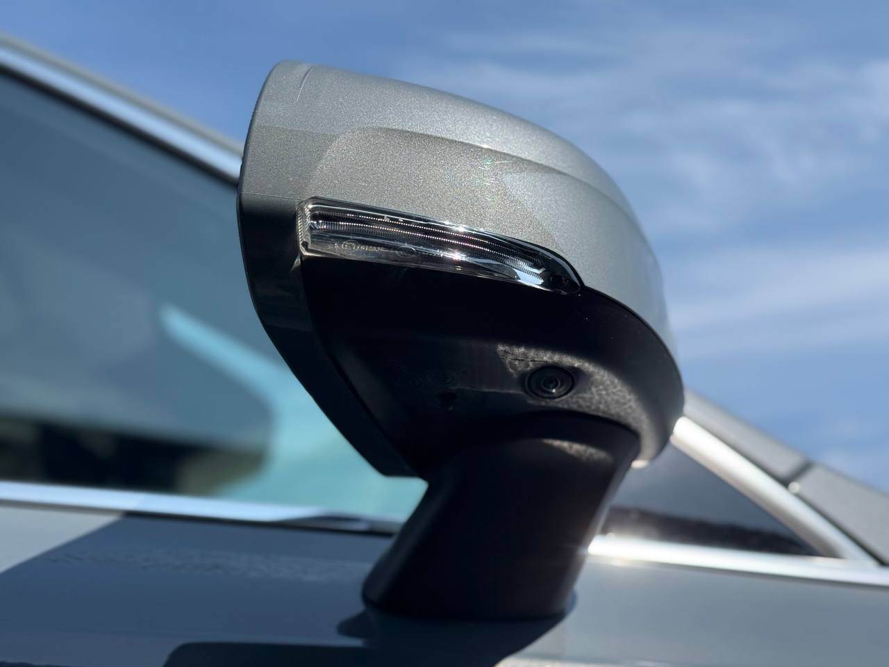 Volvo XC90 - фото 17