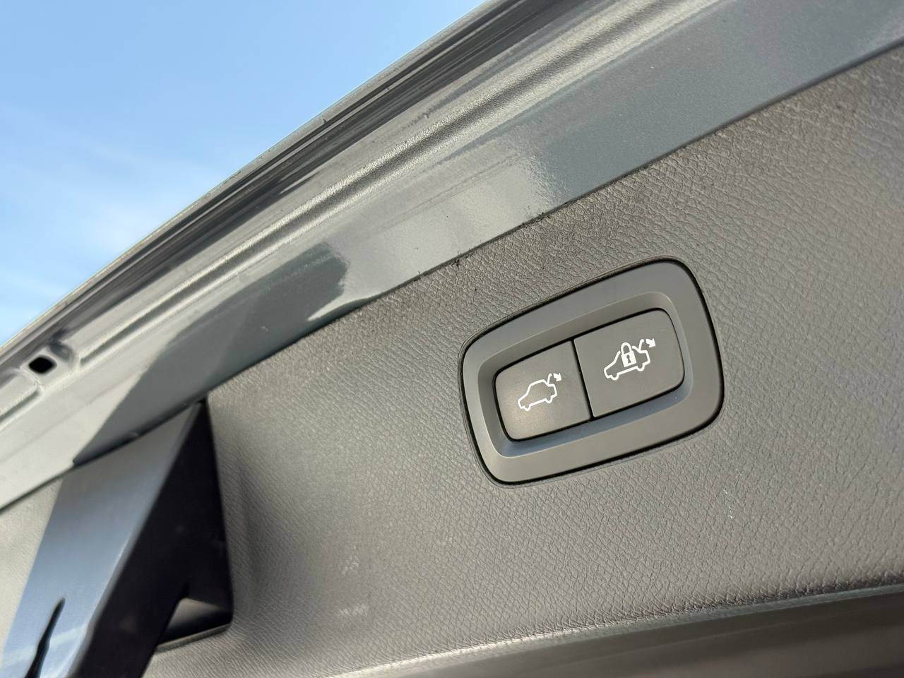 Volvo XC90 - фото 81