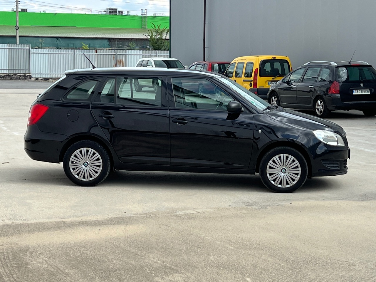 Skoda Fabia - фото 17