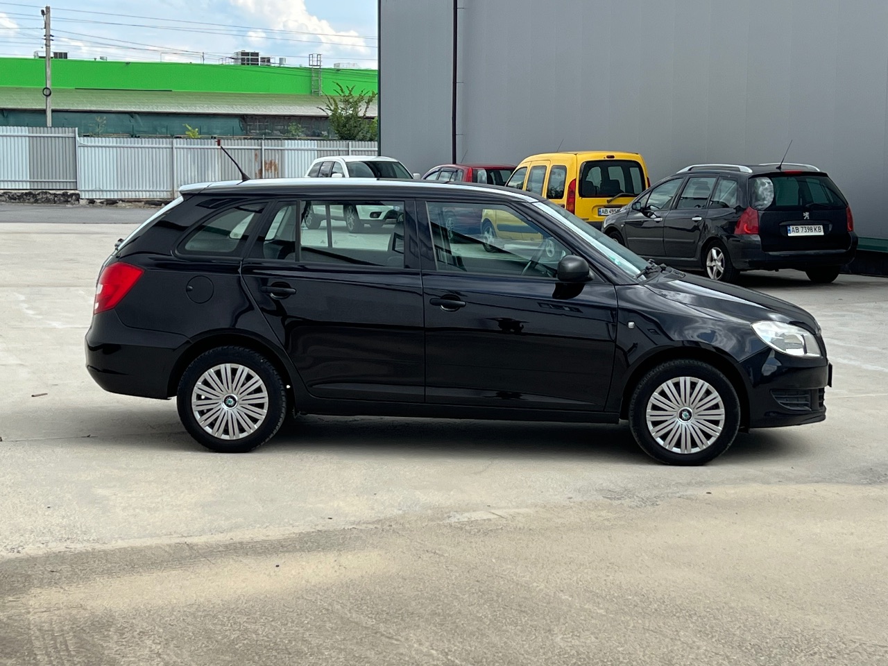 Skoda Fabia - фото 14