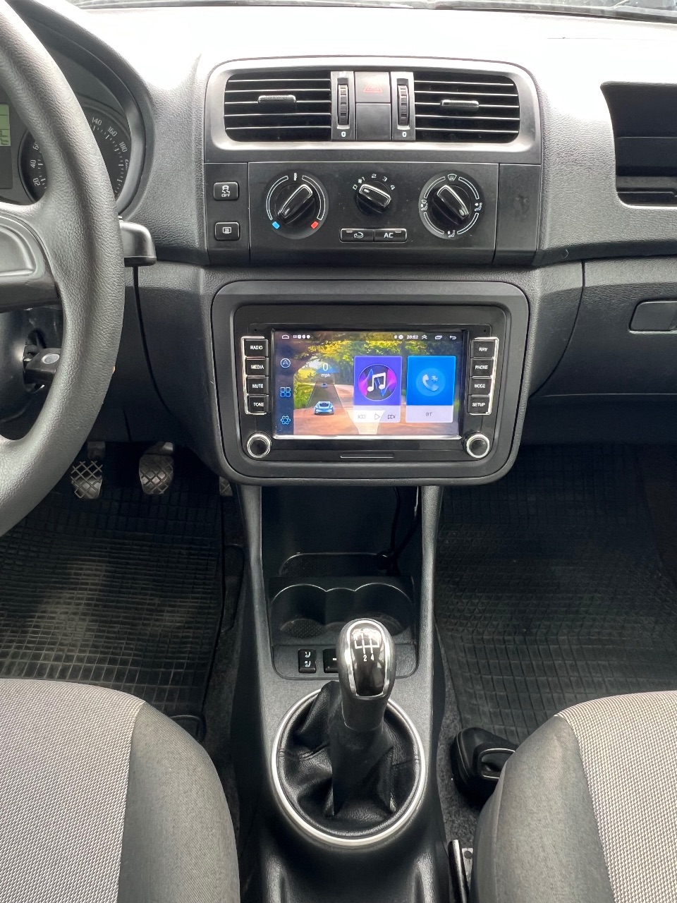 Skoda Fabia - фото 35