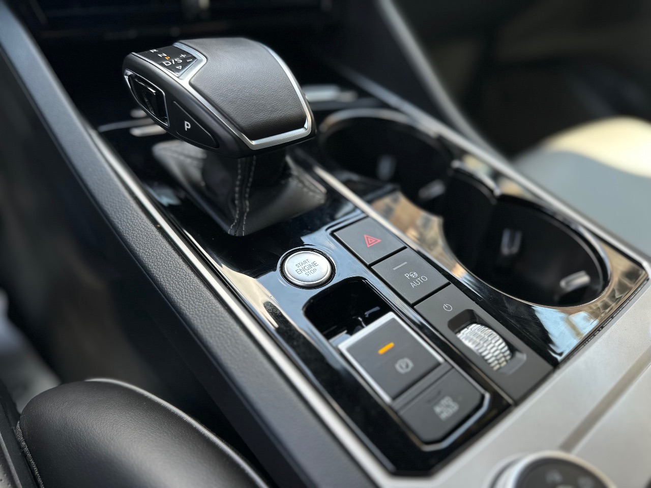 Volkswagen Touareg - фото 33