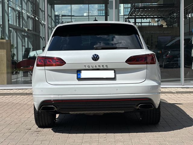 Volkswagen Touareg - фото 5
