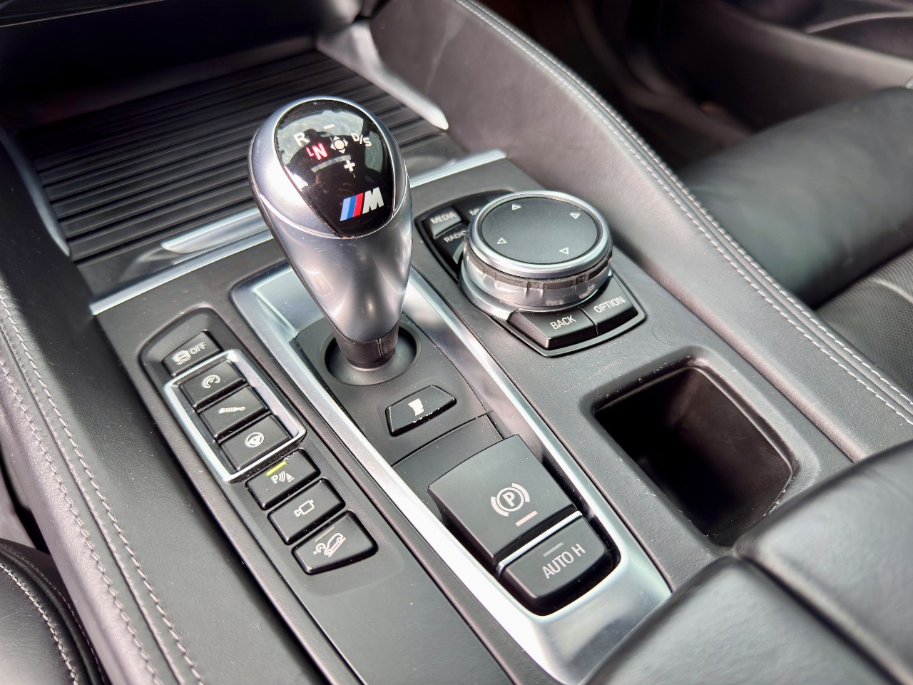 BMW X6 M - фото 14