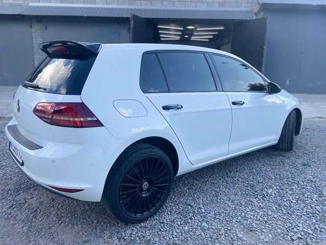 Volkswagen Golf - фото 3