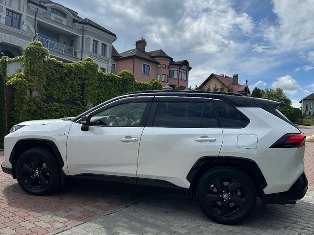 Toyota RAV4 2021, Чернівці, $34 990 - зображення 4