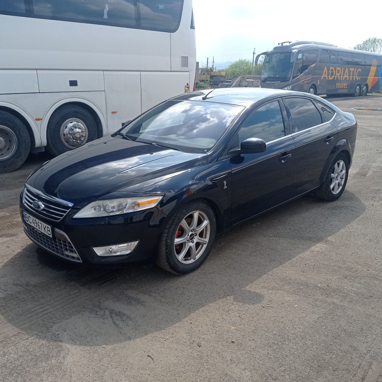 Ford Mondeo - фото 1