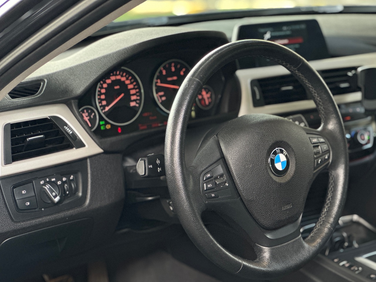 BMW 3 серії - фото 11