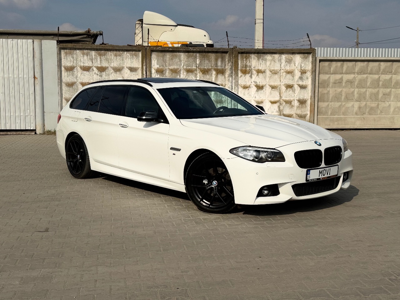 BMW 5 серії - фото 1