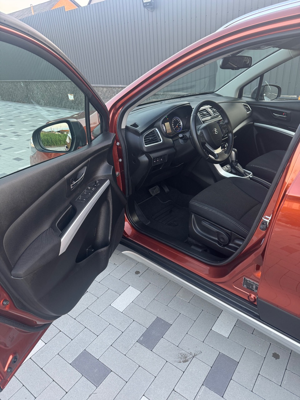 Suzuki SX4 - фото 10