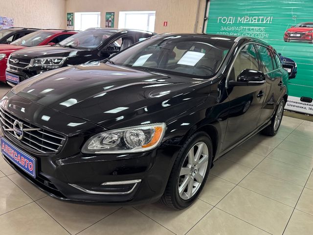 Volvo V60 - фото 1