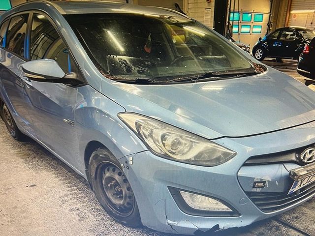 Hyundai i30 - фото 2