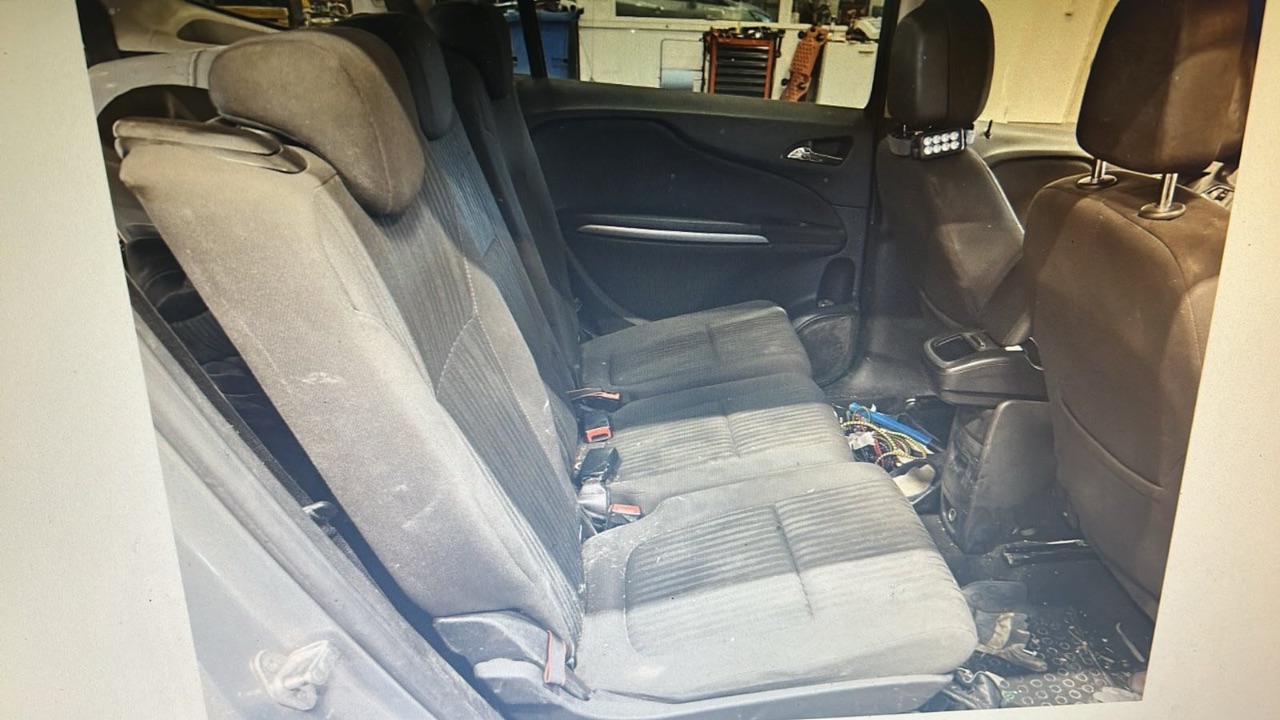 Opel Zafira - фото 5