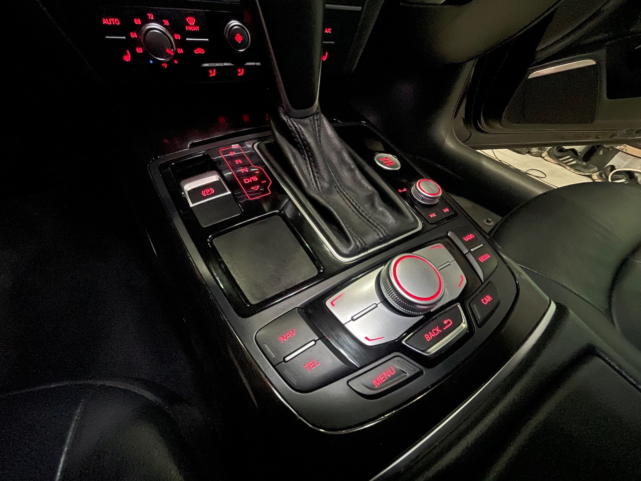 Audi A6 - фото 33