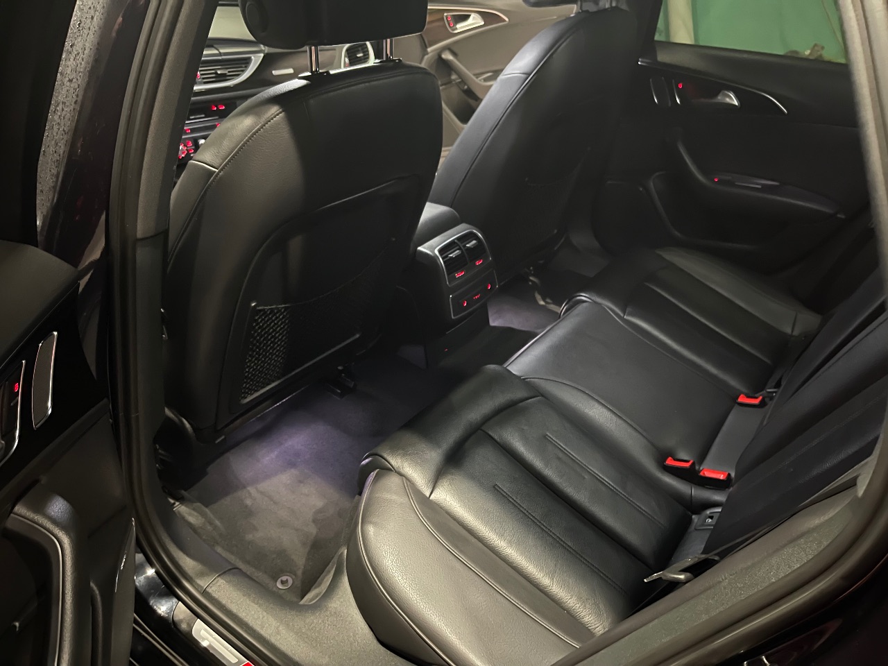 Audi A6 - фото 27