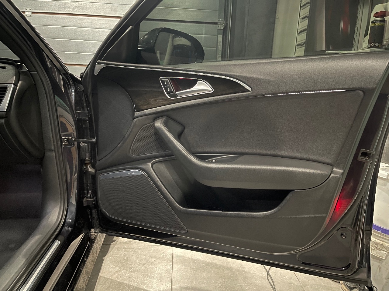 Audi A6 - фото 23