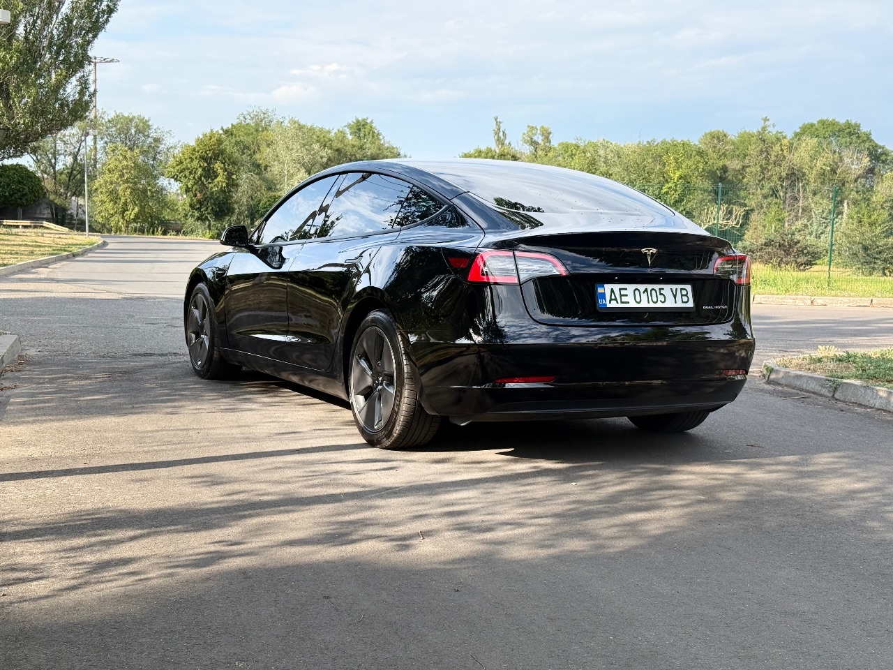 Tesla Model 3 - фото 27